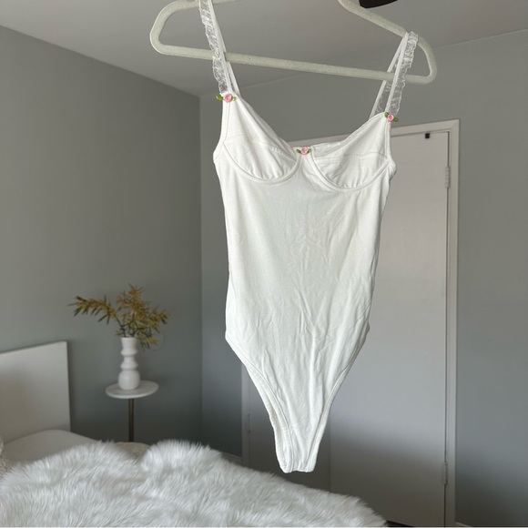 Adorable OMIGHTY one piece - Picture 3 of 5